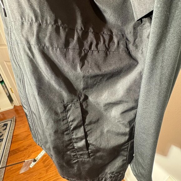 Black Hooded Lightweight Champion Jacket with Drawstring - Size Small - Picture 7 of 11